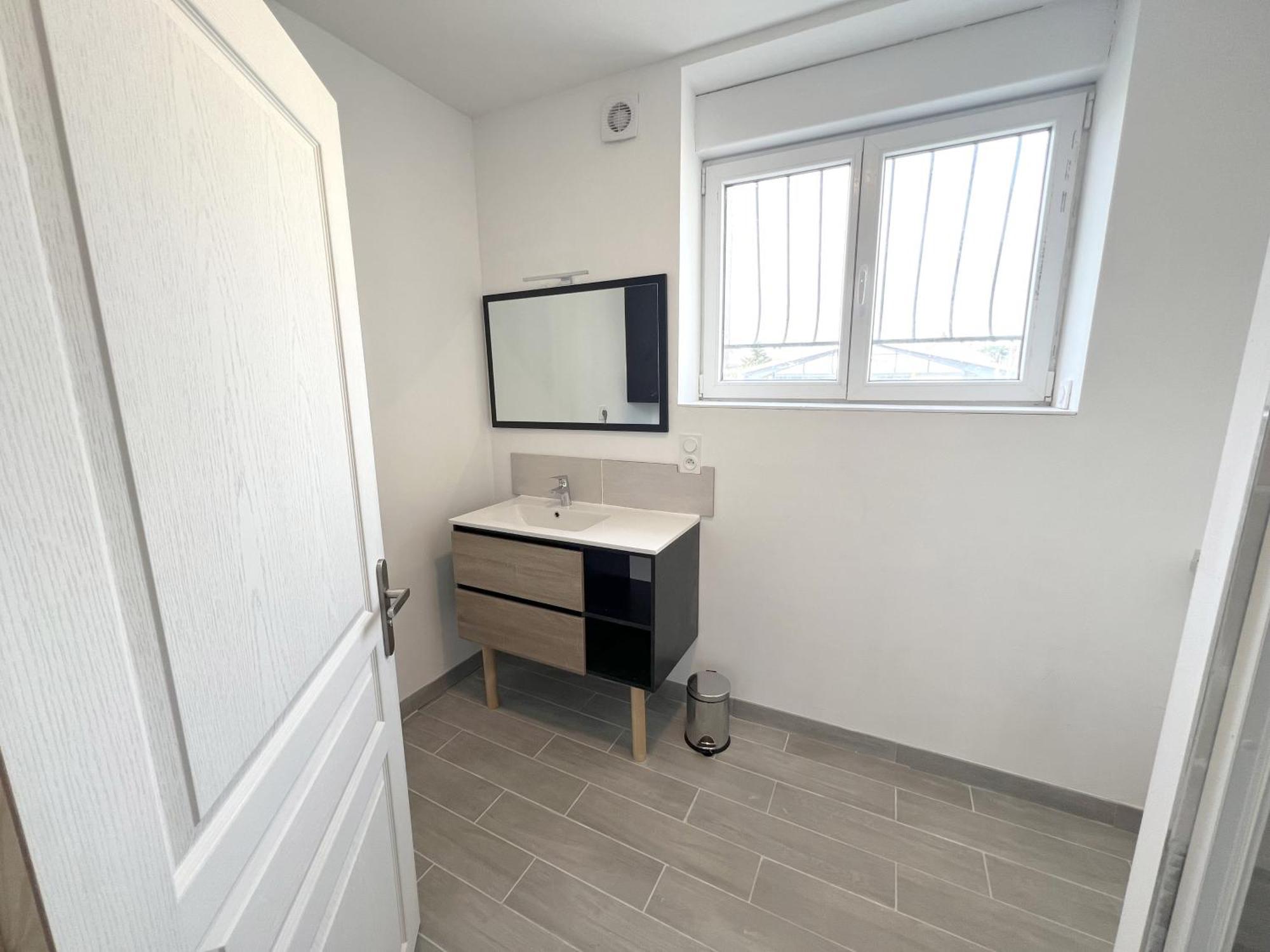 178B - Appartement T2 Tout Confort - Wifi Netflix Le Gond-Pontouvre Екстериор снимка